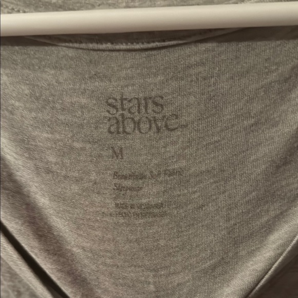 Women's Medium Stars Above Super Soft Sleep V-Neck Top - Picture 2 of 4